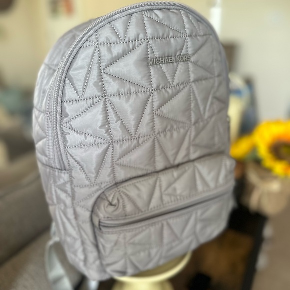 NWT: Michael Kors Quilted Winnie Medium Backpack - Picture 5 of 8